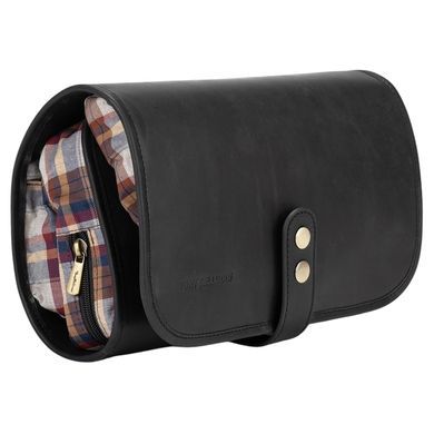 Leather toiletry case by Tony Bellucci (Turkey).